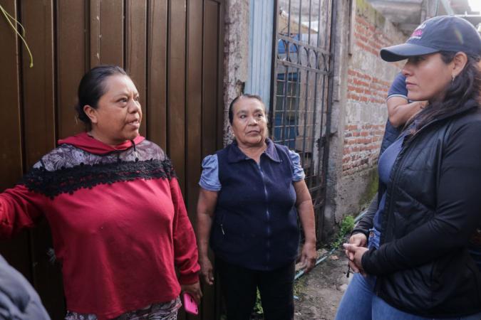 Dan apoyo alimentario a afectados por lluvias en San Andrés Cholula