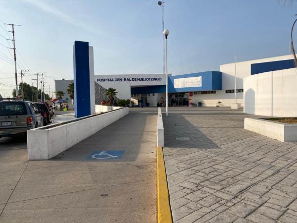 Pitbulls le desprenden tejido a una mujer en Chiautzingo