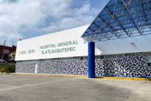 Indignación en Tlatlauquitepec por parto en el baño del hospital, acusan negligencia