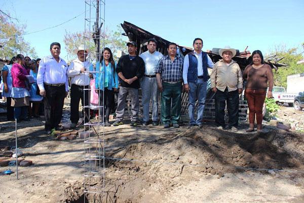 Entregan 140 acciones de vivienda digna en Huaquechula