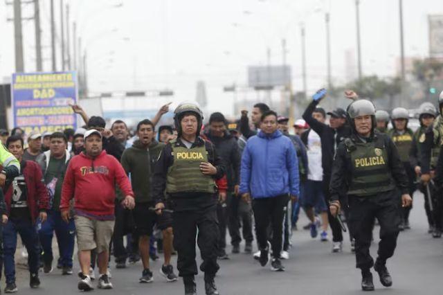 Huelga de transporte público en Perú; exigen acciones contra inseguridad