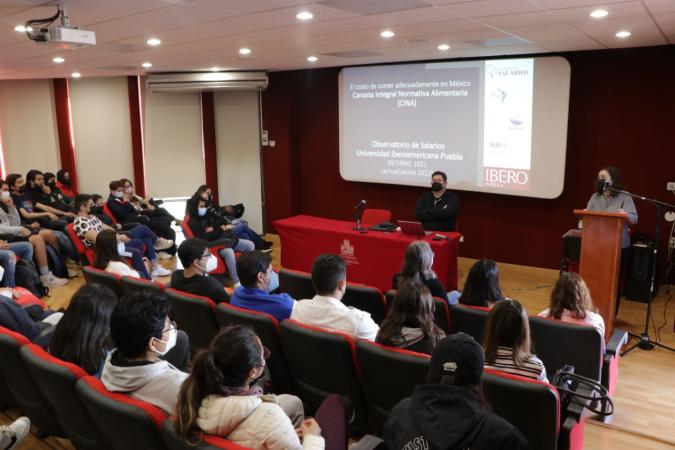 El consumo de los pobres es una adaptación de la carencia, reflexionan académicos