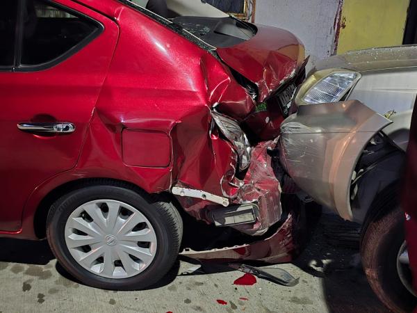 En Atlixco hombre alcoholizado provoca carambola