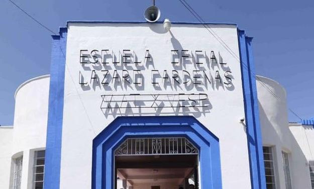 Estudiantes y padres de Atlixco unen esfuerzos para ayudar a maestra enferma