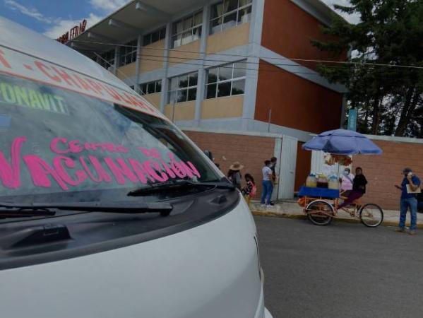 Sin contratiempos se realiza vacunación anti Covid en Atlixco