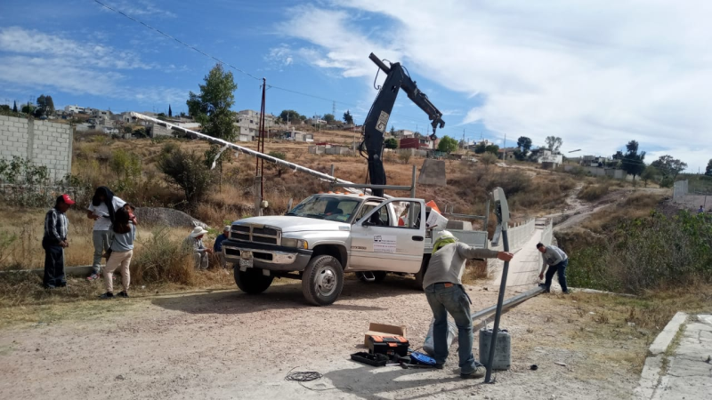 Logran electrificaciones en colonias populares de Puebla capital
