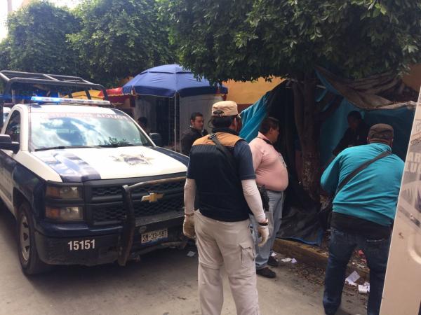 Con granaderos retiran puestos ambulantes en Texmelucan image 4