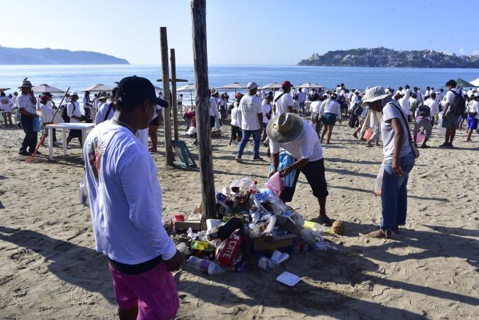 Biotecnología como propuesta para regular residuos plásticos