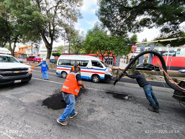 Ayuntamiento de Tlaxcala intensifica labores de bacheo