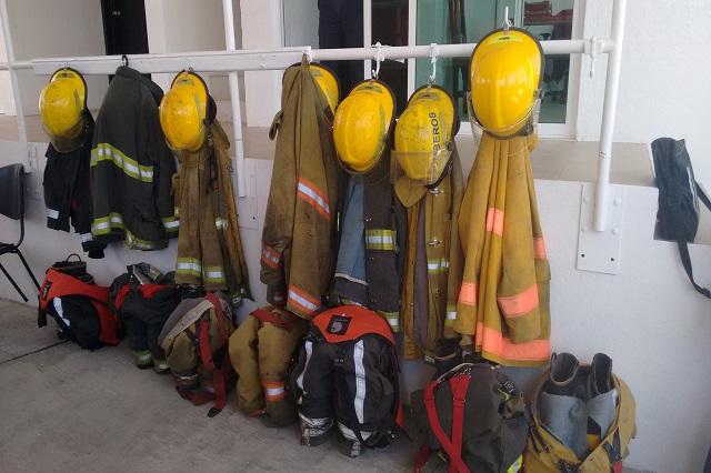 Arreglan estación de bomberos pero con equipo obsoleto en Texmelucan image 2