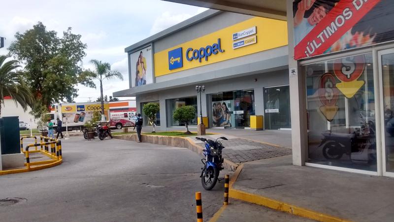 Edil cuida sus negocios y asaltan Coppel en Texmelucan image 3