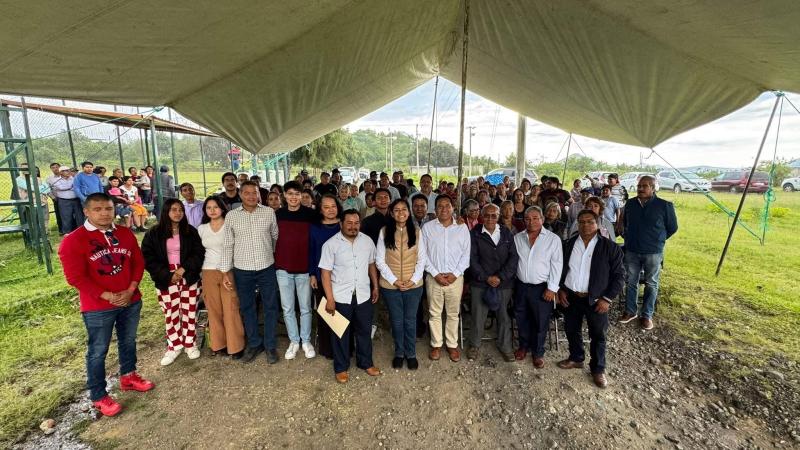 Ariadna Ayala transforma Lomas de Ixtepec con obra histórica de electrificación