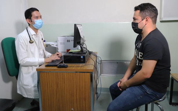 IMSS pide no automedicarse y acudir a la Unidad de Medicina Familiar si se presenta neumonía