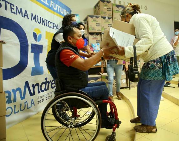 DIF de San Andres Cholula apoya a personas en situación vulnerable