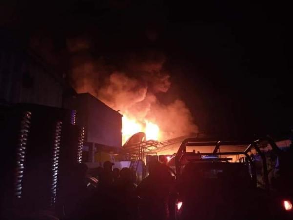 Se incendia fábrica de plásticos en comunidad de Zacatlán