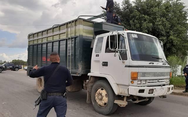 Rescatan a 59 indocumentados y detienen a 7 polleros en Tehuacán