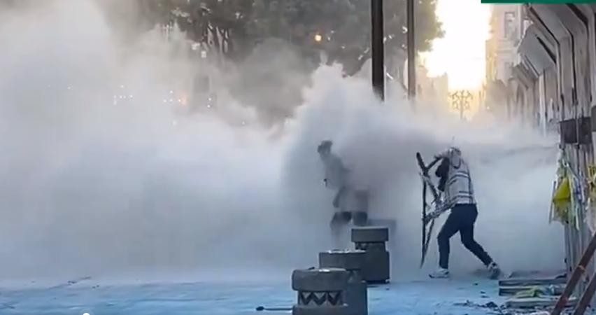 Detienen a infiltrados en marcha feminista y llega CDH a atender a joven asegurada