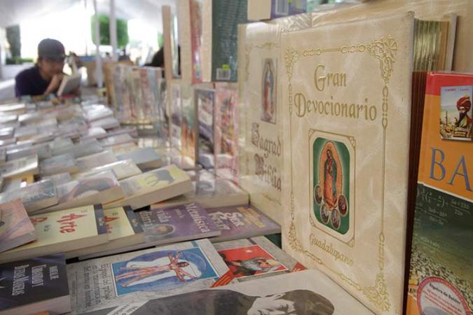 Bachilleres solamente leen 3 libros al año en Puebla, afirman