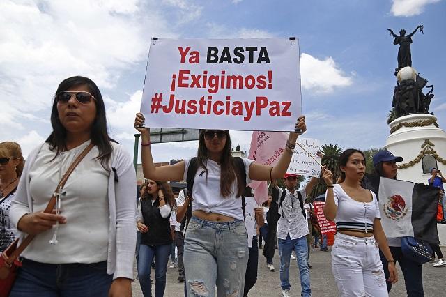 Universitarios unen voces contra la violencia y crimen de Mara image 3