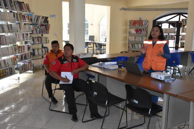 Capacitan a personal de Protección Civil de Ocoyucan