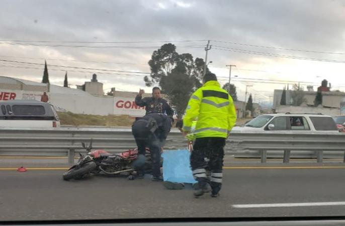 Motociclista se duerme, choca y se mata en la Puebla-Orizaba