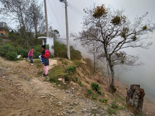 El 60 por ciento de escuelas en la Sierra Negra en riesgo por lluvias