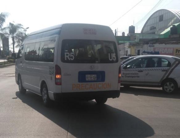 Realizan operativo de Vialidad en Atlixco para revisar transporte público