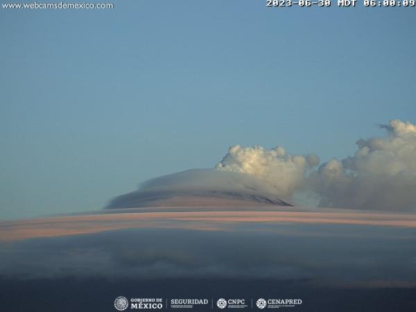 Ceniza del Popocatépetl llega hasta Chalco