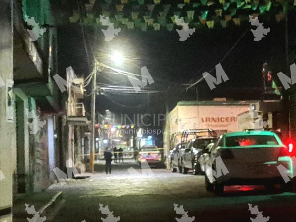 Incendio alarma a vecinos de Xonacatepec