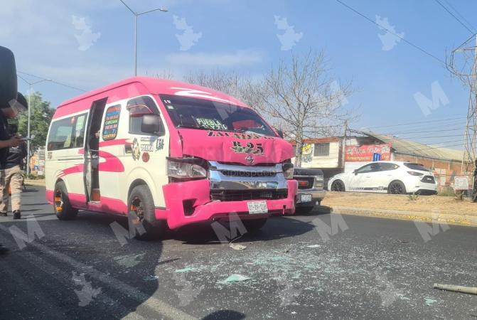 Choque entre dos combis Ruta S25 deja 9 heridos en San Pedro Cholula