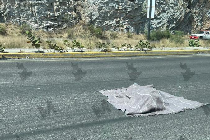 Atropellan y matan a mujer en el Periférico Ecológico