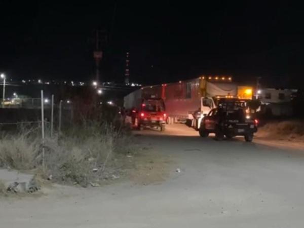 Frustra Policía de Tehuacán robo de tractocamión cargado con electrodomésticos