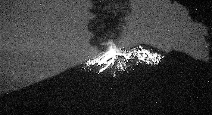 Registran 8 explosiones del Popocatépetl en 24 horas