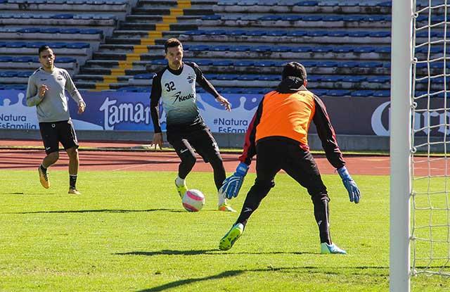 Lobos intensifica su práctica de cara al duelo ante el Club Puebla image 3