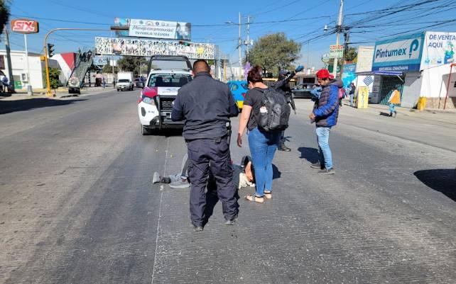 Resultan lesionados al sufrir accidente en moto en Amozoc
