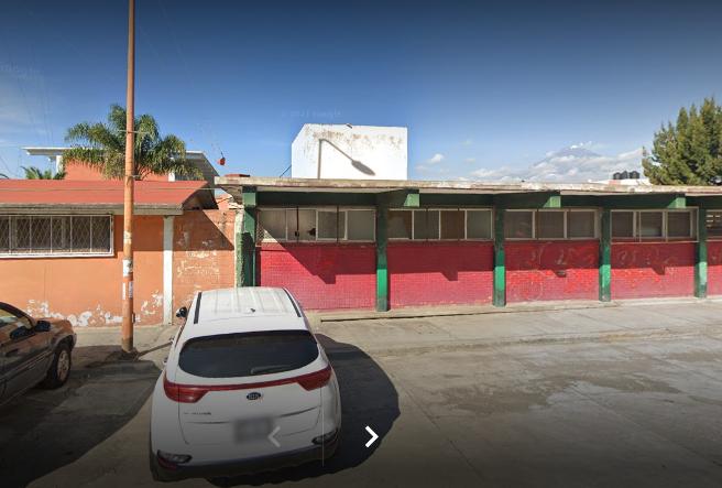 Secundaria de Atlixco excluye a alumnos por no pagar dinero de graduación