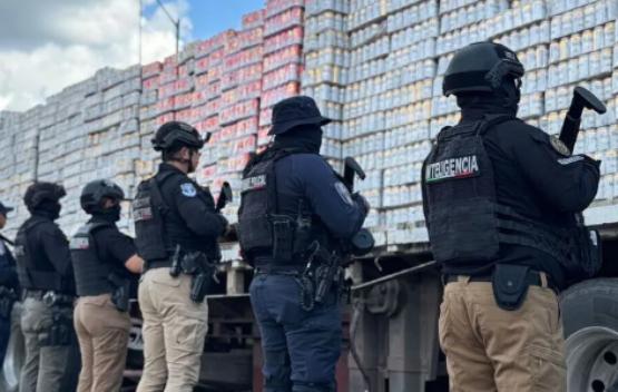 Aseguran tractocamión con cerveza ilegal valuada en 1.7 mdp en Chihuahua