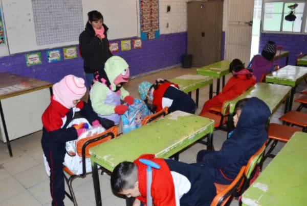Buscarán dotar de chamarras a menores de preescolar en San Pedro Cholula