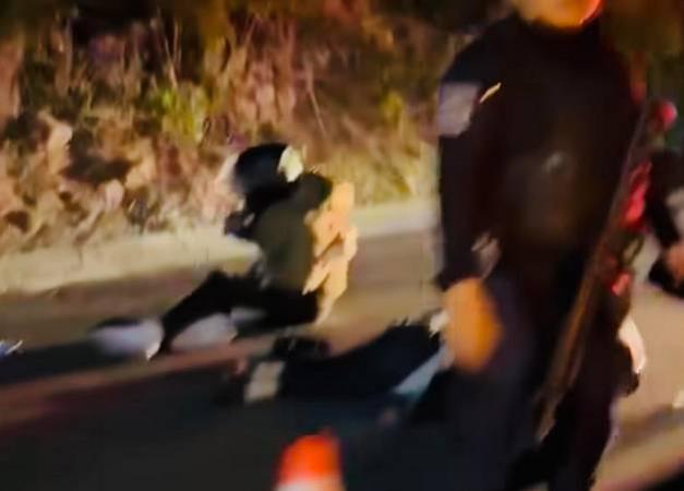 Muere chica atlixquense en carretera a Huaquechula tras derrapar su moto