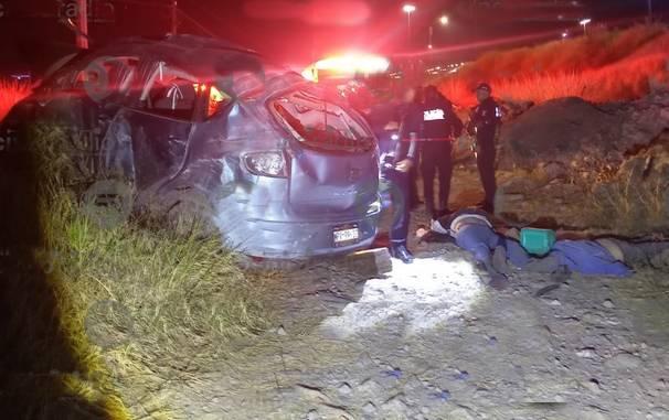 En volcadura en Periférico mueren tres personas esta madrugada