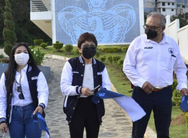 Rectora Cedillo inauguró espacios educativos en Complejo Regional Nororiental BUAP