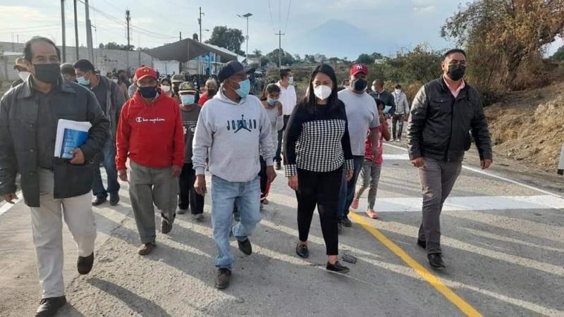 Ayala entrega rehabilitación de puente en la zona oriente de Atlixco