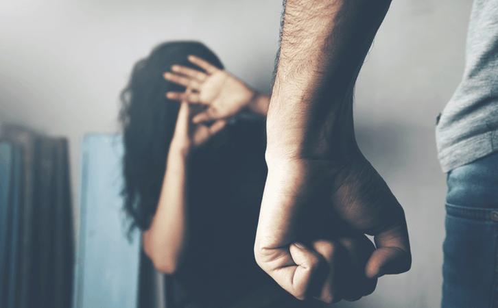 Mujer pide ayuda a gritos y su pareja se la lleva a la fuerza en Bosques de San Sebastián