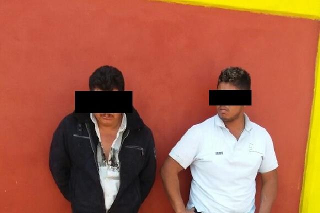 Detienen en Atlixco a presuntos huachicoleros con 400 litros de combustible image 1
