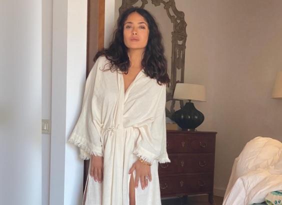 Salma Hayek, su bikini y por qué le gustan los días nublados
