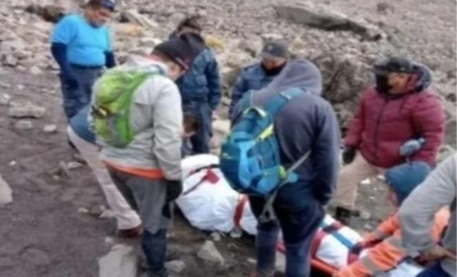 Muere rescatista al accidentarse su brigada en el Citlaltépetl