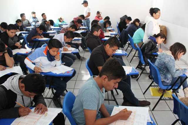 Clausura la SEP la Unimetropolitana de Monterrey en Teziutlán