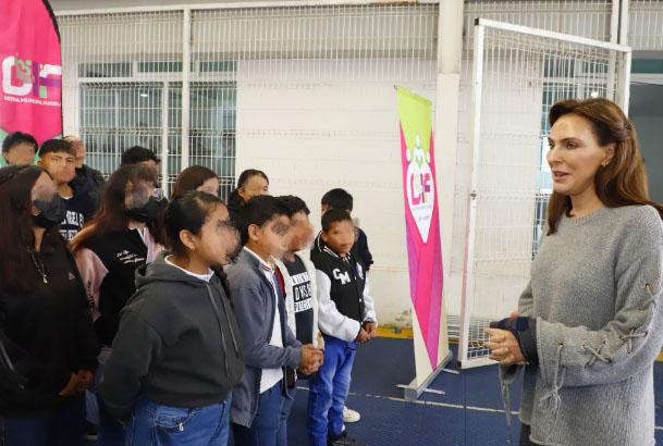 MariElise Budib regala momentos inolvidables a estudiantes del Centro de Día con viaje a Africam