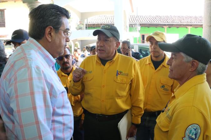 Gobierno garantiza integridad de habitantes de Zacatlán tras incendio: Céspedes