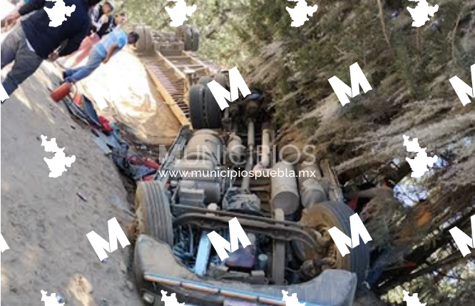 Dos personas fallecidas el saldo de un accidente en Tlahuapan